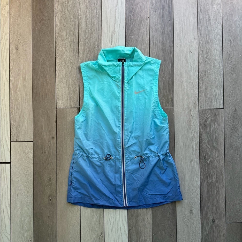 Nike Gradient Blue Windbreaker Running Vest
Cinch Waist Zip